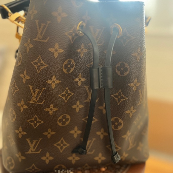 Brown Monogram Women's Bag- used condition - Picture 6 of 9